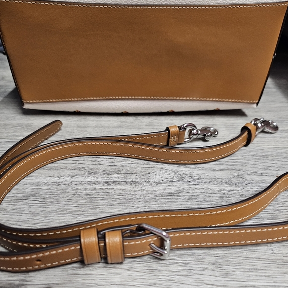 COACH Pride Bags Mollie Tote 25 With Rainbow Heart Print NWT Authentic 🌈 - Picture 7 of 15